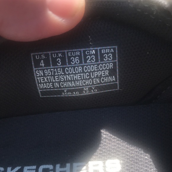 Sketchers size 4 used like new - Picture 6 of 6
